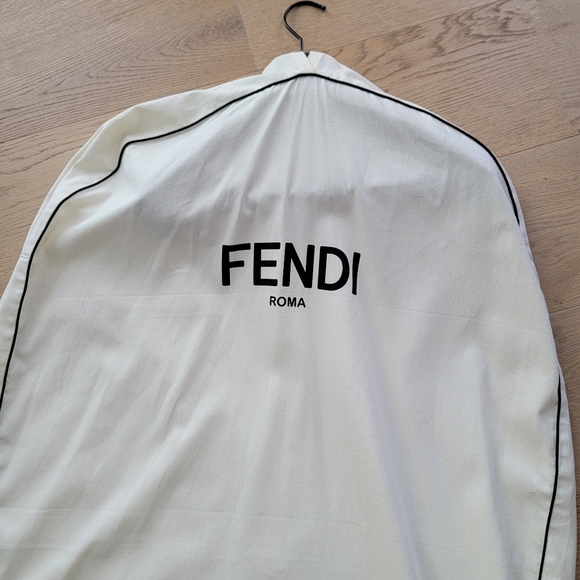 🖤FENDI GARMENT BAG - Picture 2 of 2
